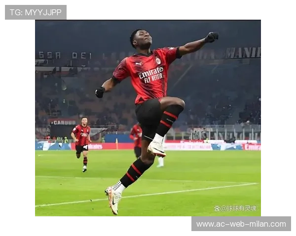 AC米兰推进突然加速，莱奥横扫将球送进大门